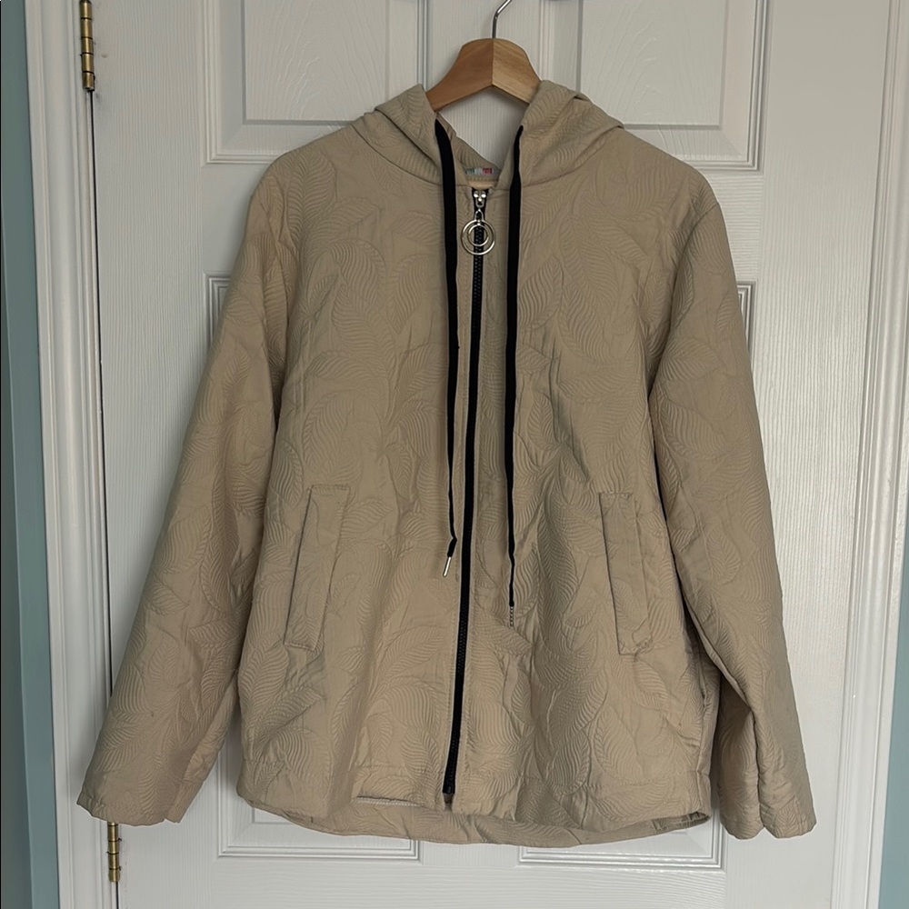 Froccella textured lightweight hooded jacket
